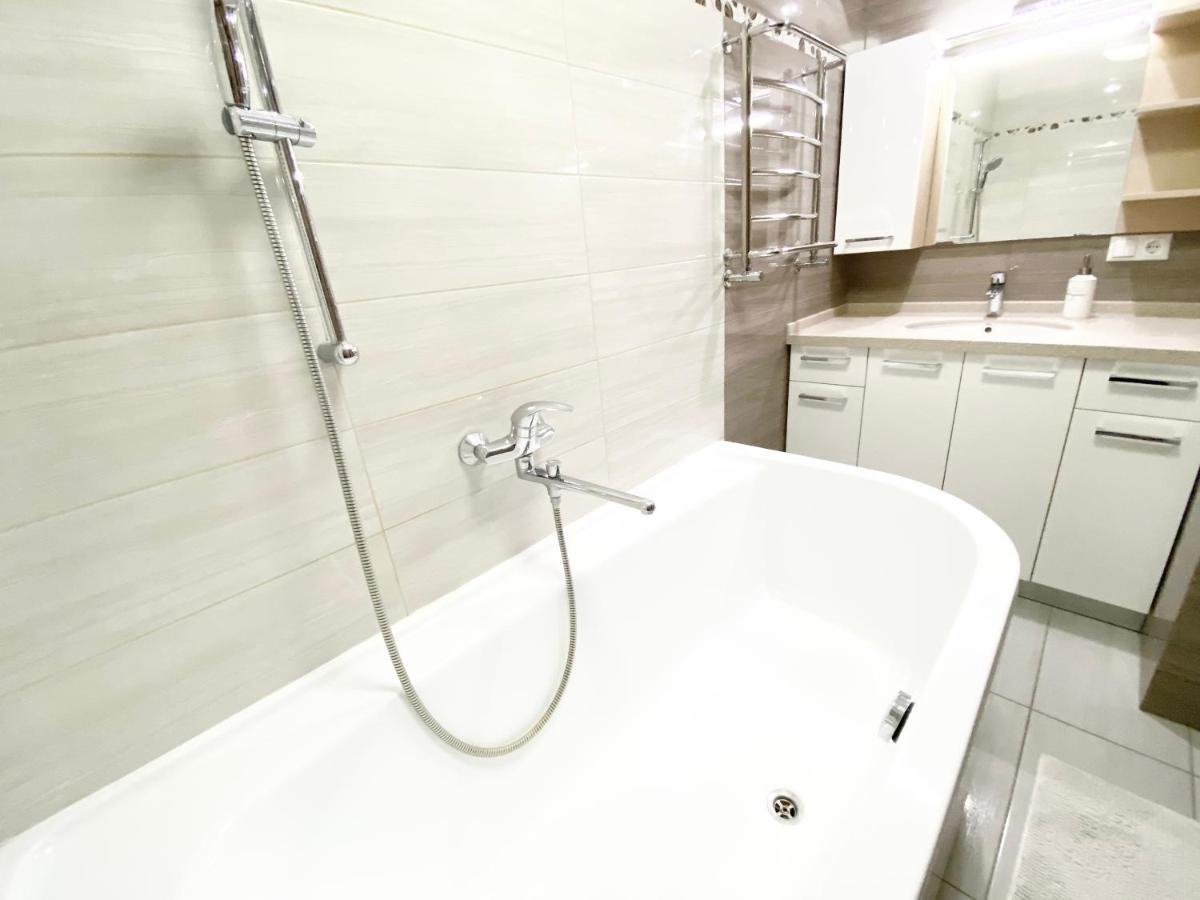 2-Bedroom Apartment Most City Area, Ekaterynoslav Square Dnipro Exteriör bild