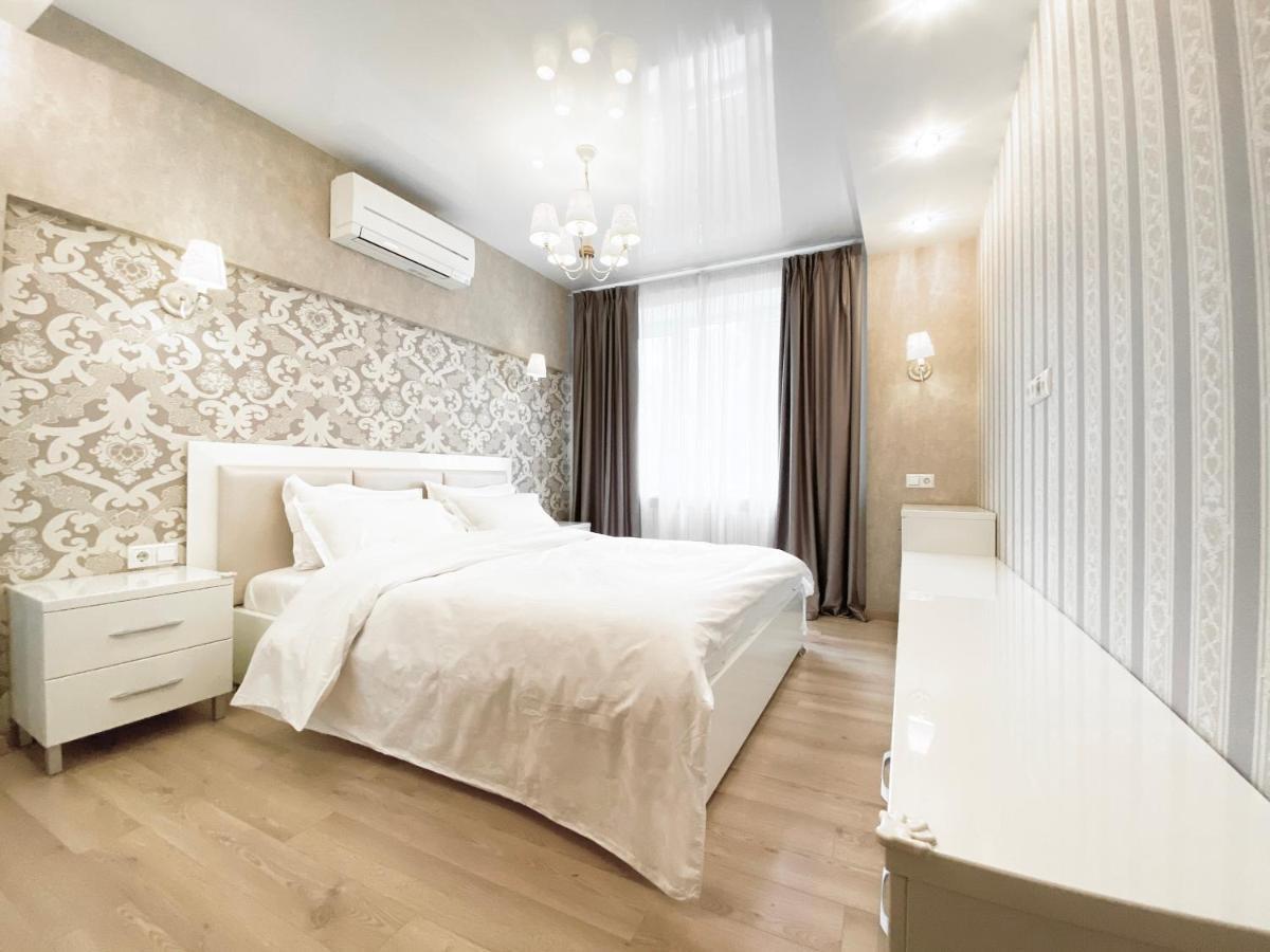 2-Bedroom Apartment Most City Area, Ekaterynoslav Square Dnipro Exteriör bild