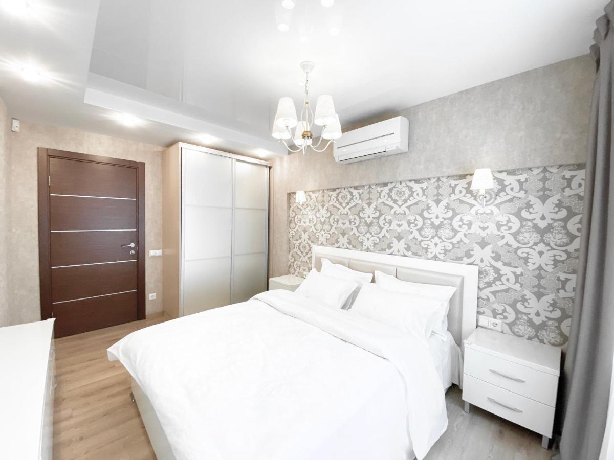2-Bedroom Apartment Most City Area, Ekaterynoslav Square Dnipro Exteriör bild