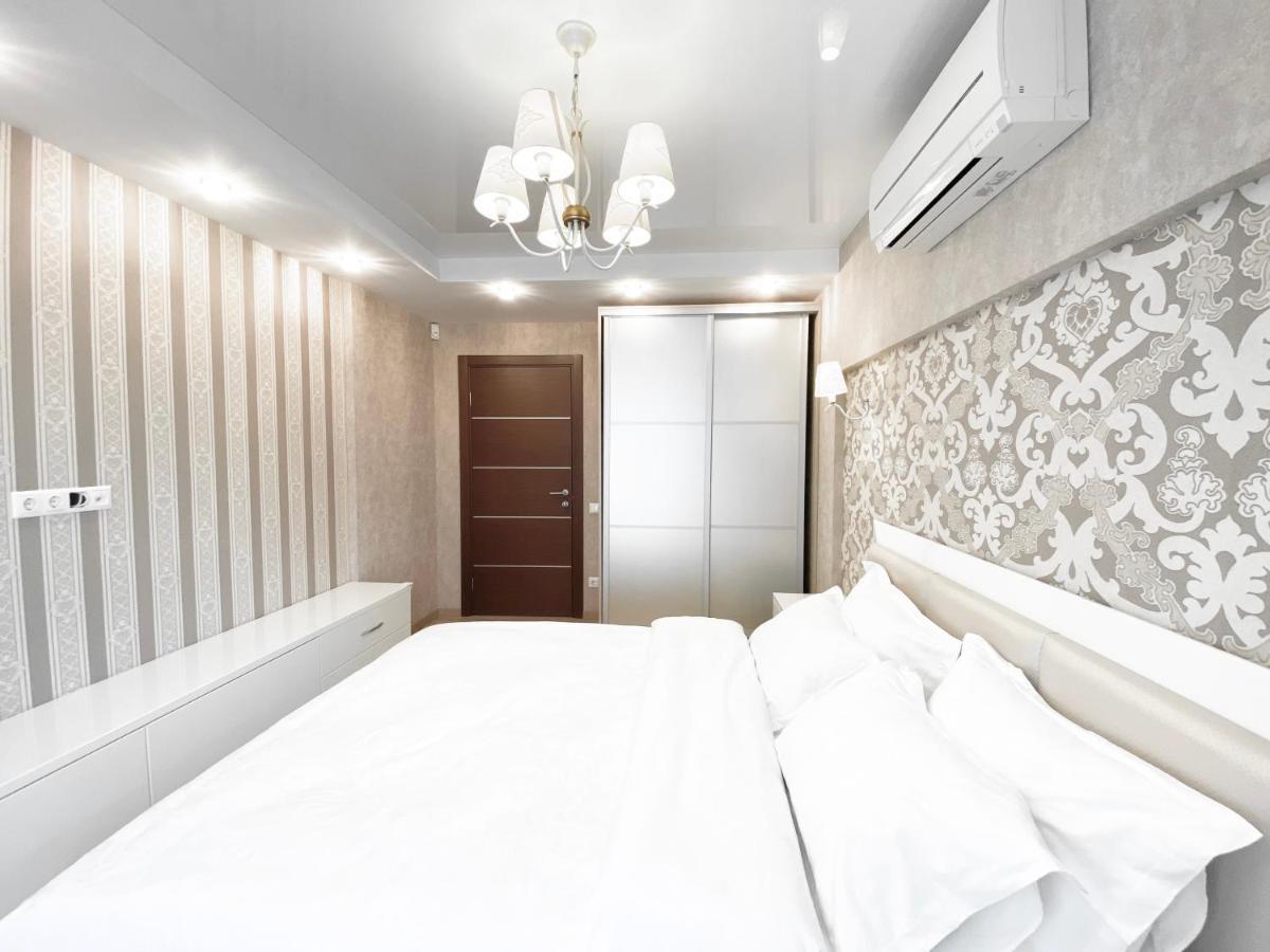2-Bedroom Apartment Most City Area, Ekaterynoslav Square Dnipro Exteriör bild